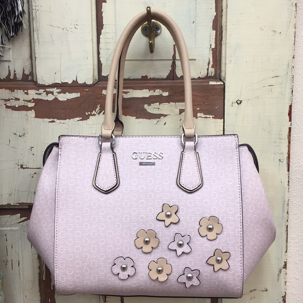 Nwt Guess Blush shoulder bag